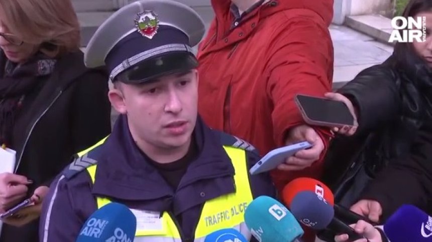 Дрогиран шофьор предложи на полицаи 10 000 евро и златен часовник