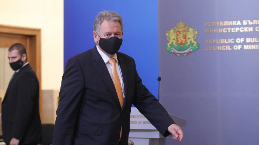 Министър Кацаров утвърди цифровия сертификат за преболедуване на Ковид-19