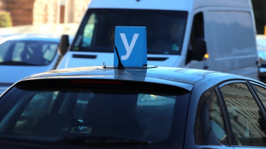 Възобновяват поетапно провеждането на шофьорски курсове