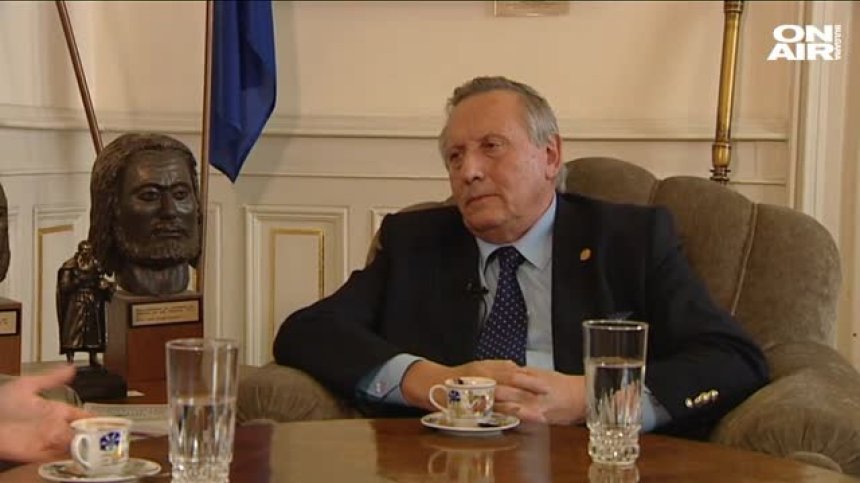 Акад. Стефан Воденичаров: Партиите се готвят за предсрочни избори