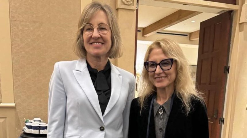 Министър Стойчева обсъди възможностите за инвестиции в България със САЩ