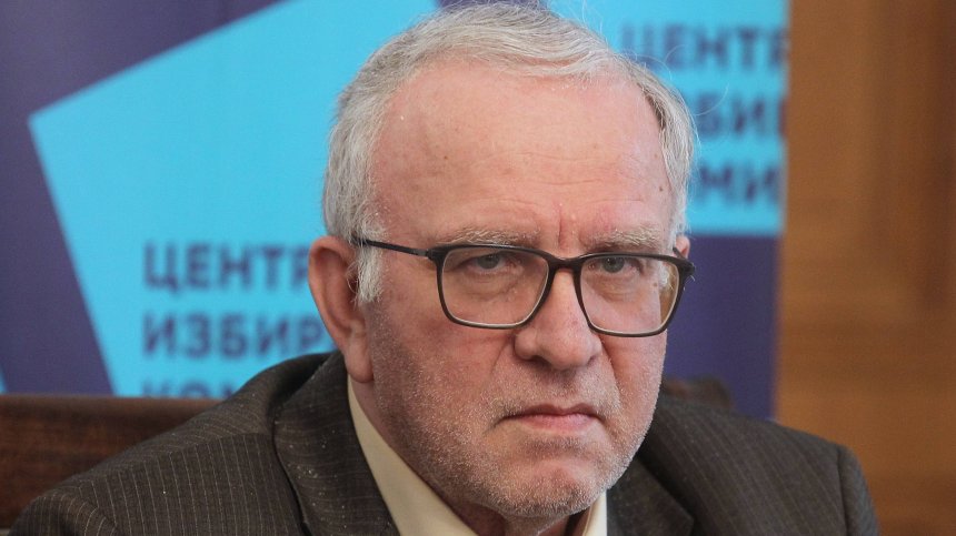 Говорителят на ЦИК подаде оставка: Взе се решение, което е опасно за честността на изборите