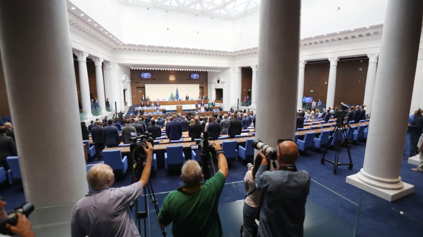 Скандали в НС: ПП-ДБ ще подкрепи комисията за контрол на евросредства, за да няма спекулации