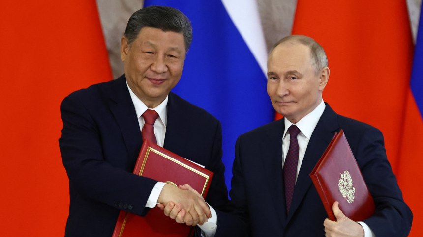 Русия празнува Деня на победата, на парада присъства само един лидер на страна от ЕС