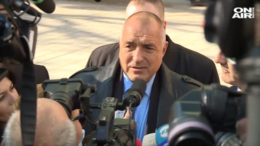 След скандала с джиповете на НСО: Бойко Борисов си пожела бронирана "Лада Нива"