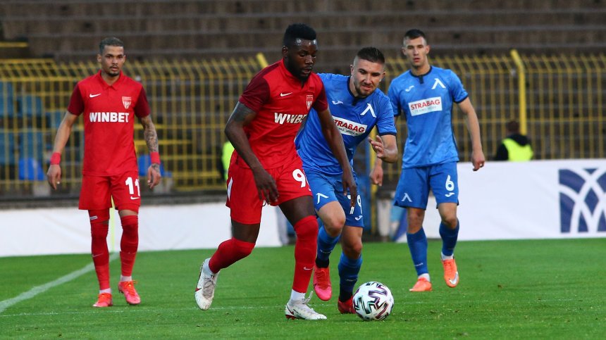 "Черно море" е на победа от 7-ото място след равенство между "Левски" и "Царско село"