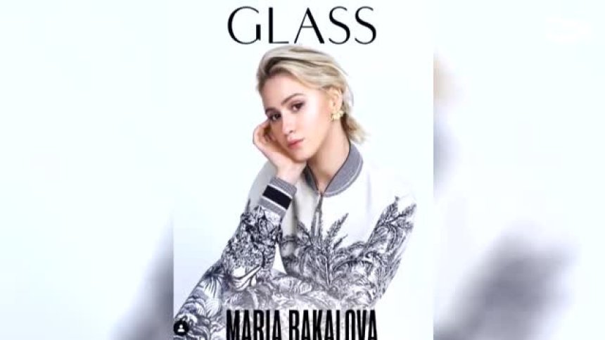 Мария Бакалова краси корицата на списание "Glass"