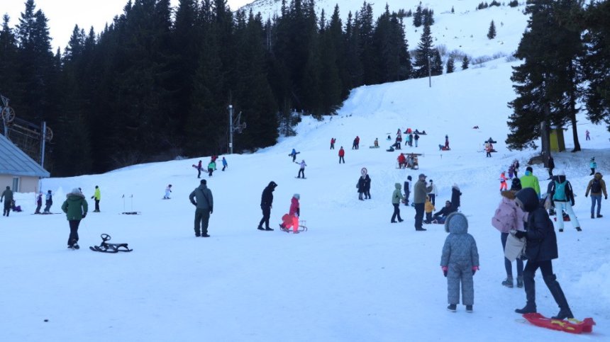 Откриха ски сезона на Витоша, кабинковият лифт е в авариен ремонт (+СНИМКИ)