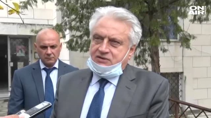 Огромни суми пари за строителството на "Хемус" са изтекли в Близкия изток