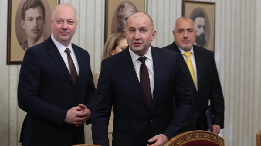 Предложението на Румен Радев за референдум за еврото влиза в НС