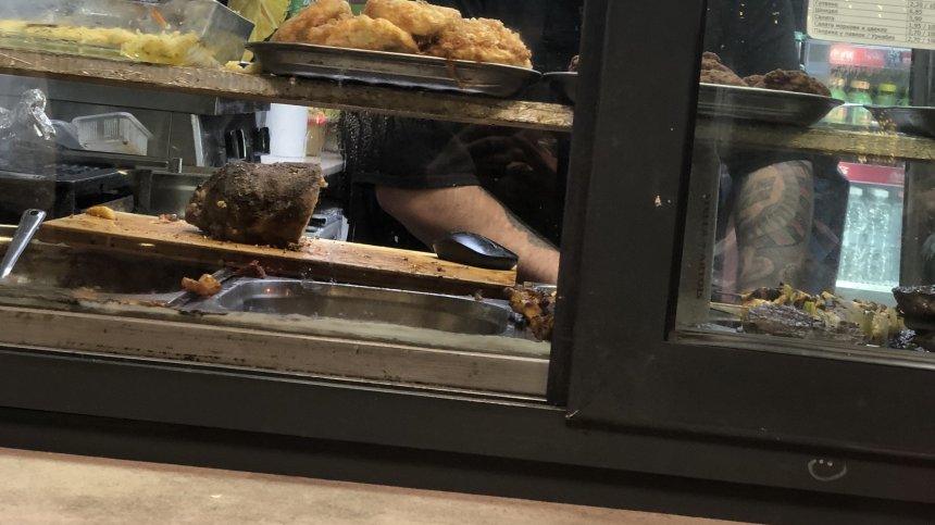 В столично заведение: Храната се приготвя на плот до мишката на компютъра