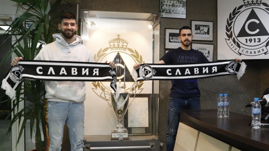 "Славия" представи двама нови, Христо Стоичков помогнал с единия трансфер