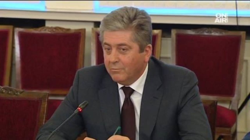 Първанов се оттегля от лидерския пост в АБВ