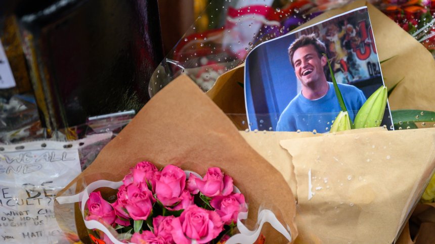 Лекар, обвинен за смъртта на Матю Пери, призна вината си