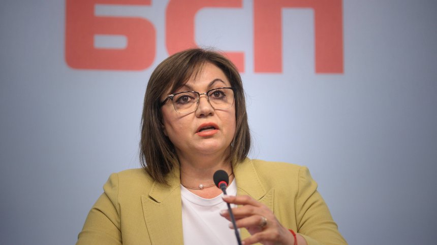 Нинова скочи: Никой не е взимал решение за изгонването на Митрофанова