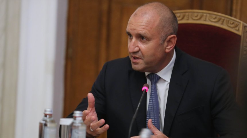 Румен Радев: Партиите да използват последния шанс на третия мандат