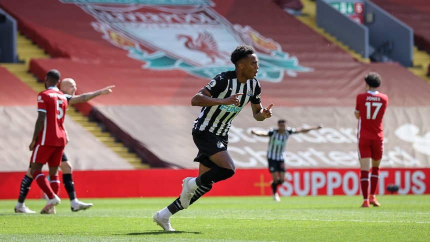 "Нюкасъл" удари "Ливърпул" в добавеното време и стигна до ценно реми