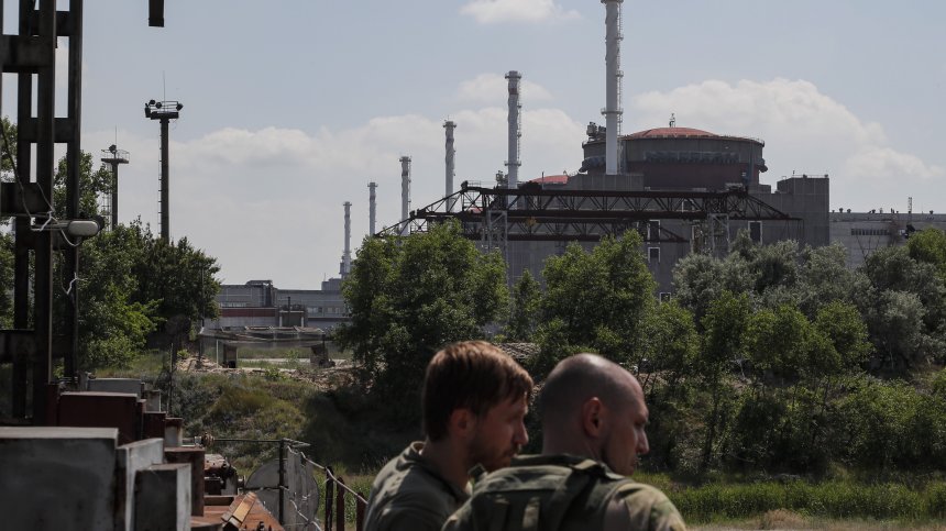 Дронове камикадзе над Украйна, обстрел край конвоя с ядрени експерти