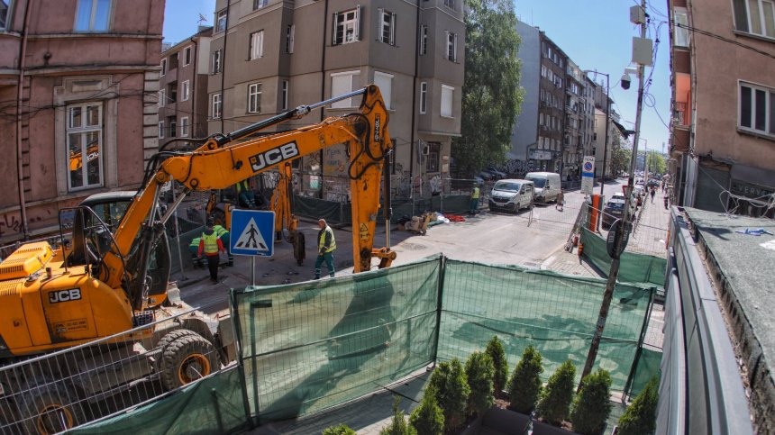 Подписка срещу ремонта, оставящ столичани в центъра 5 месеца без топла вода