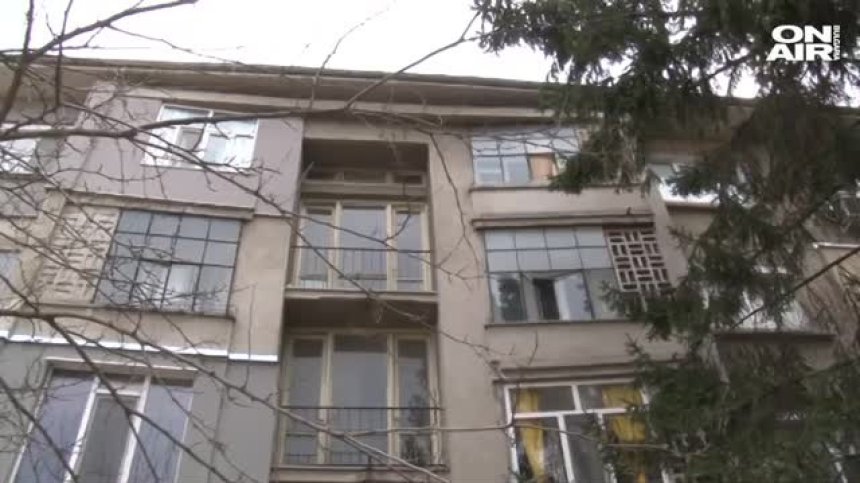 Надзорник се възползвал от болен мъж в Казанлък, продал апартамента му на безценица