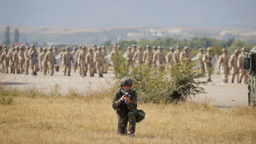 НАТО е в повишена бойна готовност заради руски военни по границата с Украйна
