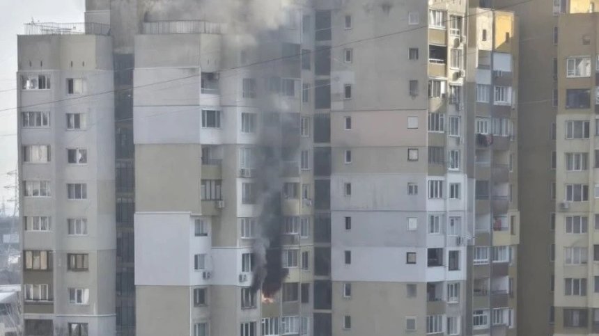Пожар избухна в блок в столичния квартал "Дружба"