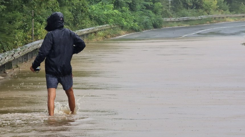 Климатолог: България е пряко потърпевша на катаклизмите в Европа, не сме подготвени