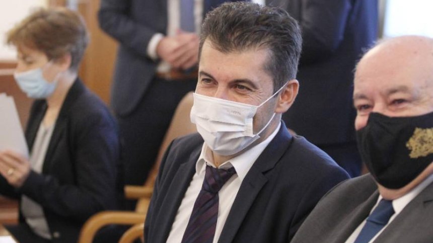 С кои партии започват преговори "Продължаваме промяната" и ще стане ли Петков премиер?