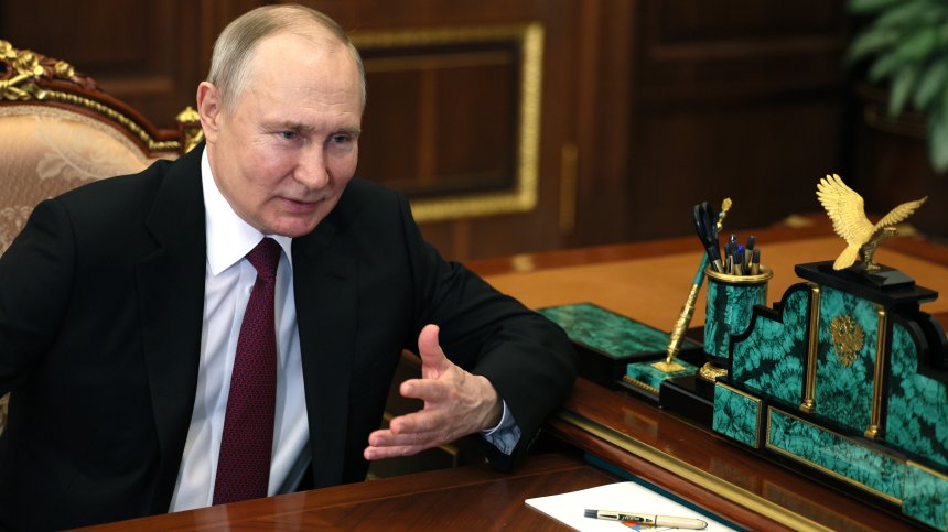 Путин се хвали с ниска инфлация в Русия, упрекна Запада за печатането на пари