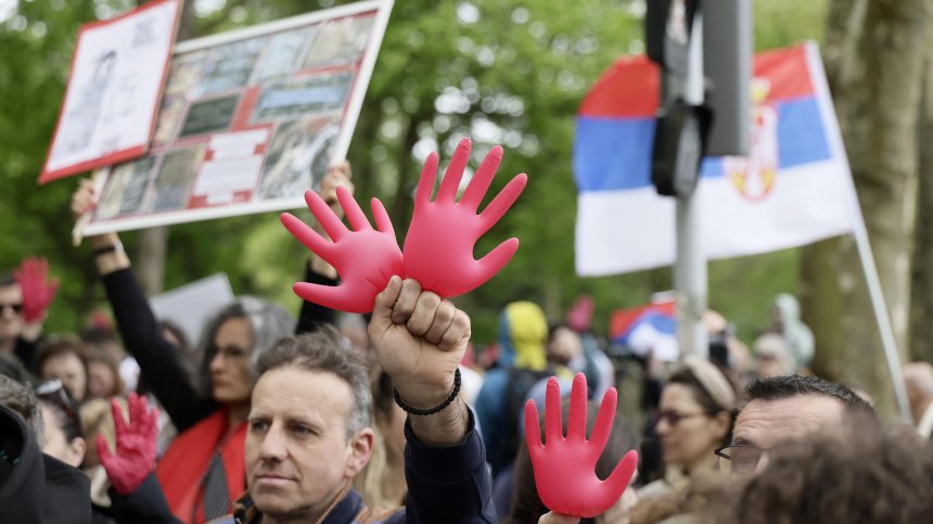 Протести срещу новия кабинет в Сърбия, оглавяван от ендокринолог