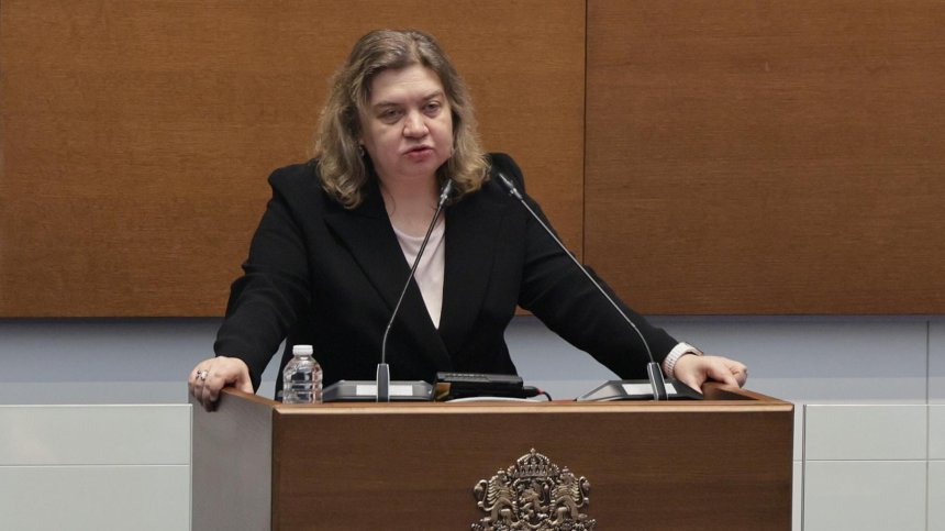 БСП избра доц. Киселова за председател на парламентарната група