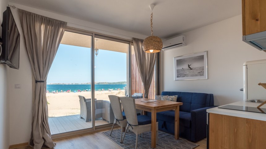 "Къмпинг Градина“ подарява 3 нощувки в луксозните си морски къщички на участник във "Форум бременност и детско здраве“