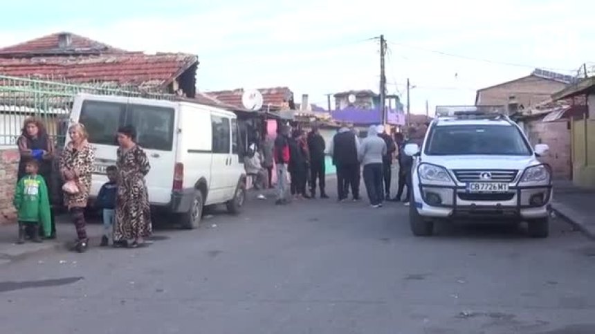 Задържаха 17 души за купуване на вот при полицейска акция в Бургас