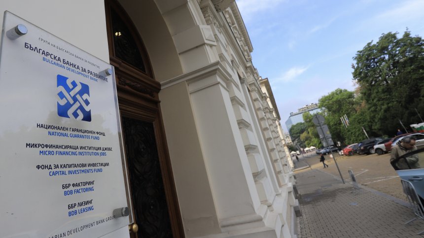 Кредитополучатели от ББР обвиниха министър Петков във внушения за злоупотреби