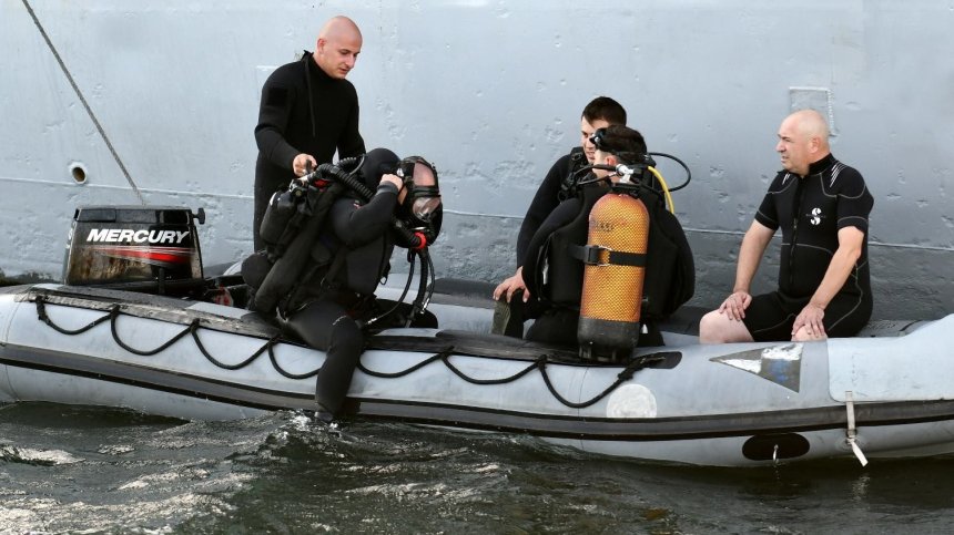 Водолази откриват и обезвреждат мини в Черно море - част от учението "Тритон - 2024"