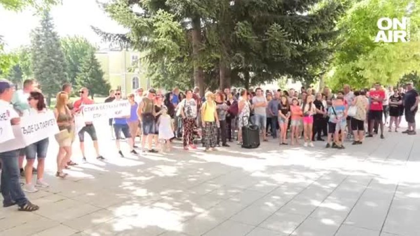 Врачани скочиха заради разкопани улици след нов ремонт на водопреносната мрежа