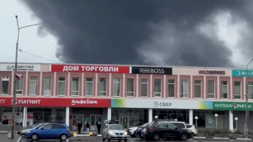 Военни летища в цяла Русия са атакувани от камикадзе дронове (СНИМКИ+ВИДЕО)