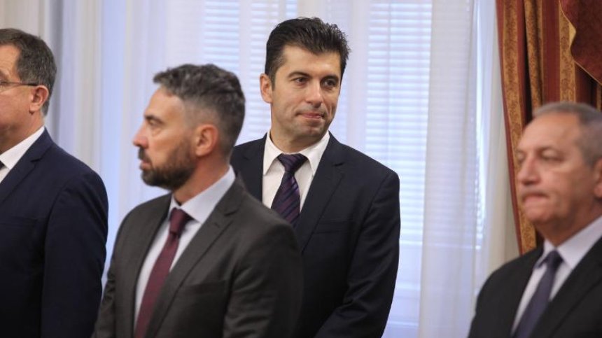 Кирил Петков назначи комисия да влезе в Българската агенция по застраховане