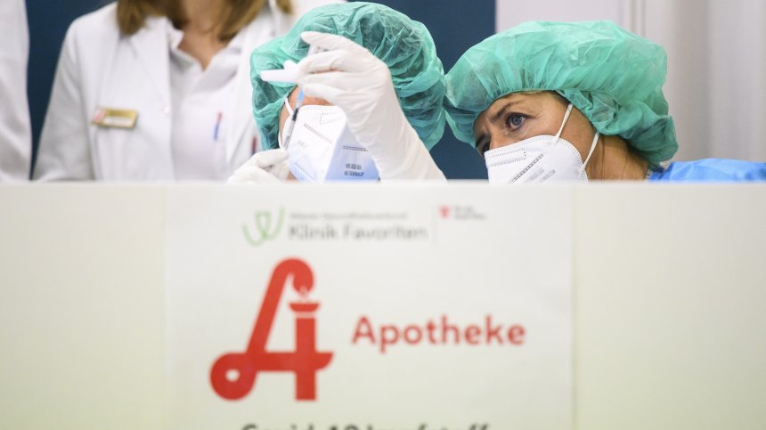 Новозаразените в Австрия се множат, въпреки локдауна за неваксинираните