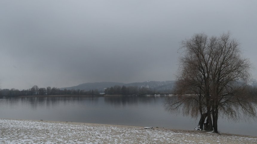 Източна Украйна обяви въздушна тревога, в Днепър се чуват звуци от експлозии