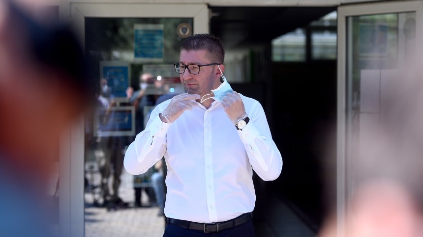 Мицкоски: Конституционни промени под български диктат няма да има, точка