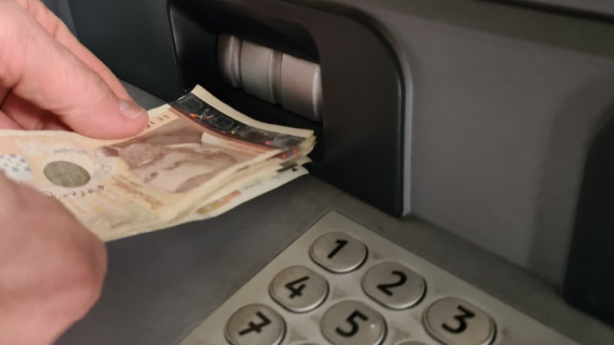 В образованието и здравеопазването са най-високите заплати в София