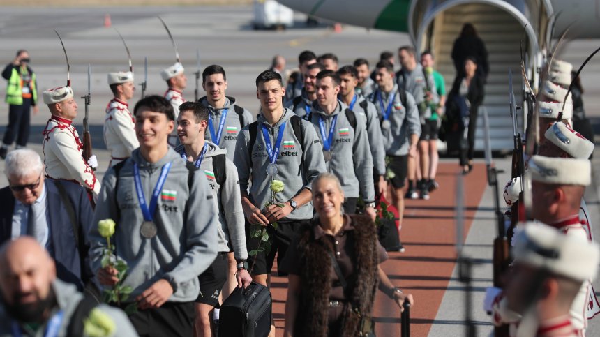 Тепърва започват да пишат история: Волейболните "лъвове" са гладни за още успехи