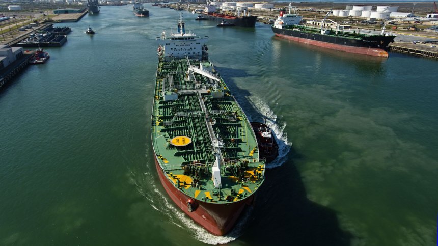 Индия намери нов начин да увеличи доставките на руски петрол