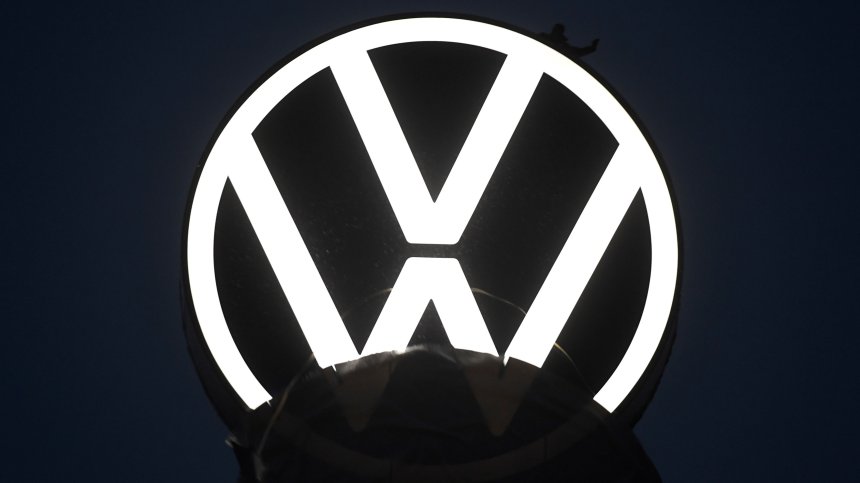 Битката за завода на VW: Koнцернът регистрира дружество в Турция