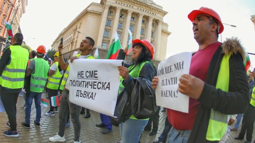Пътните строители: Не работим, нямаме пари, блокираха ни сметките!
