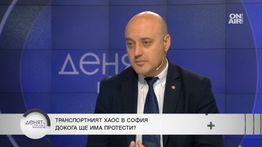 Атанас Славов: Президентът Радев опитва да мобилизира евроскептиците и негласуващите