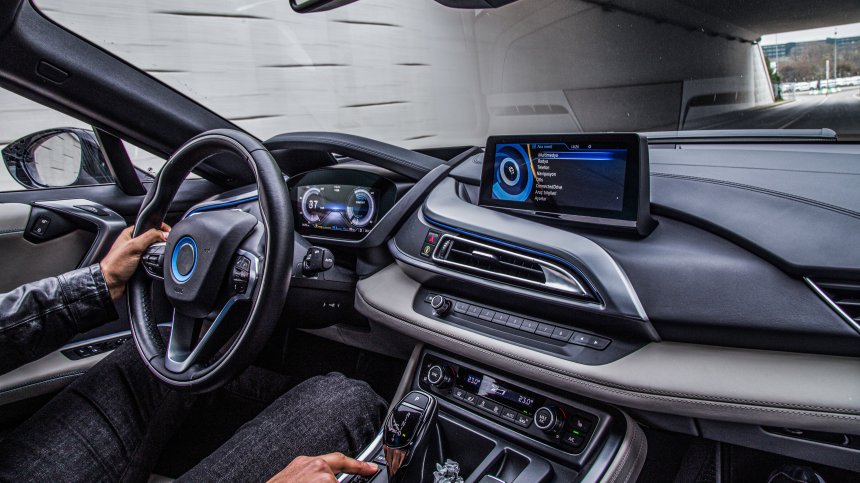 Бъдещите заместители на екраните в колите