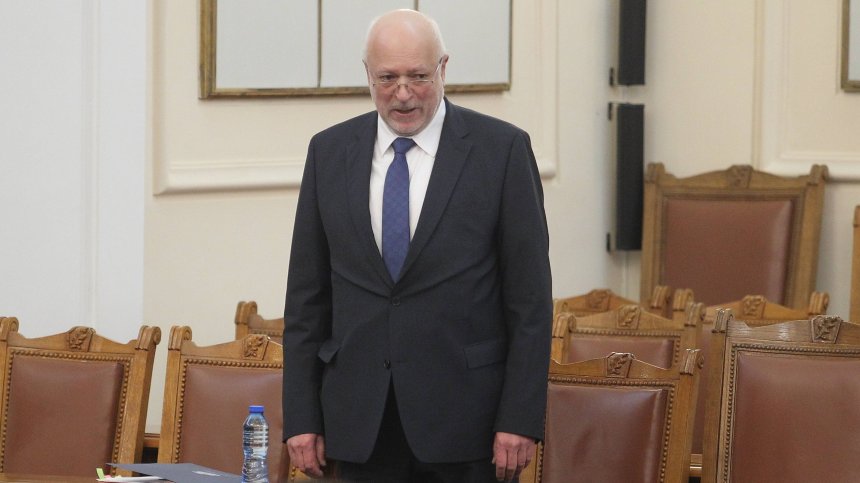 Минеков: В петък ще помолим ГЕРБ да се премести, НДК е обран и губи милиони