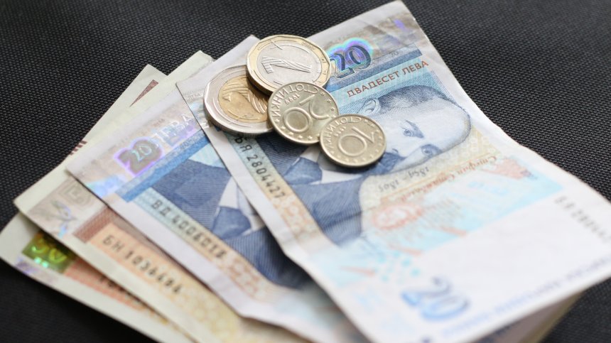 Равенство? Жените у нас получават средно с 12,7% по-ниски заплати от мъжете